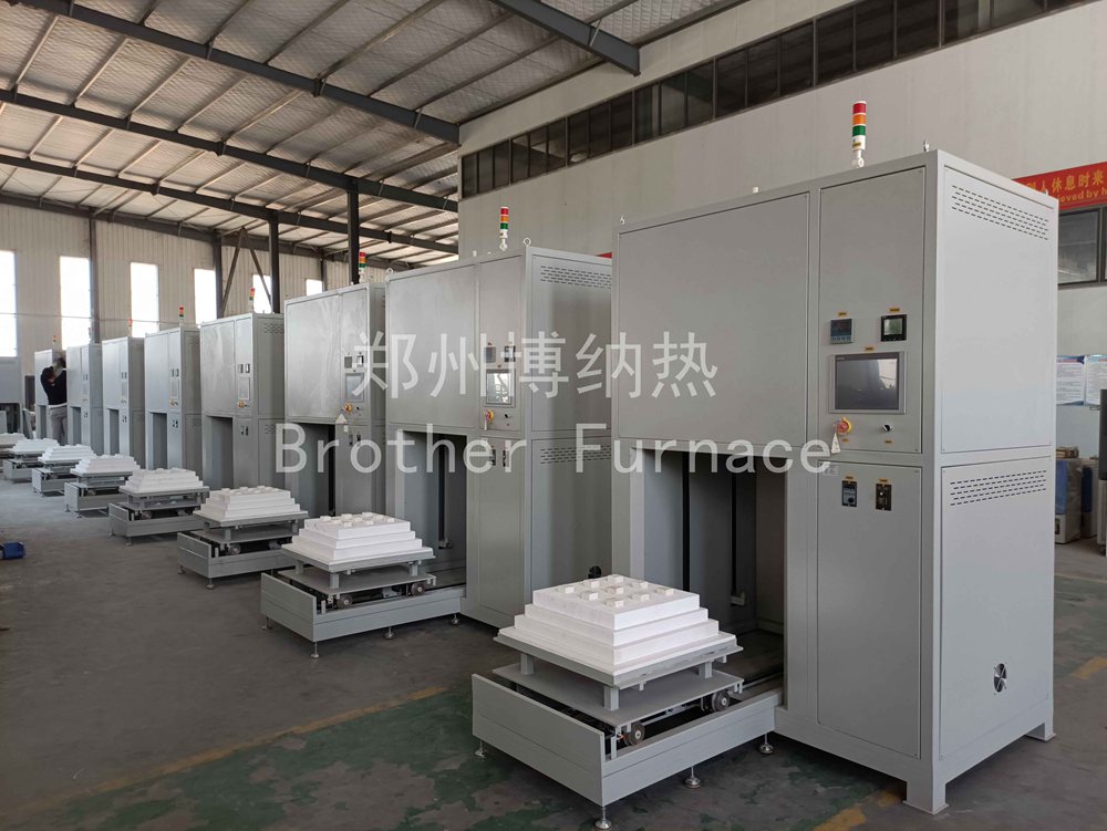 Debinding and sintering furnace for ceramic